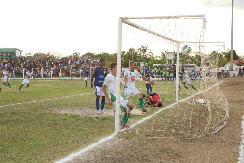 Altos vence o Picos por 2 a 0 no primeiro jogo da final